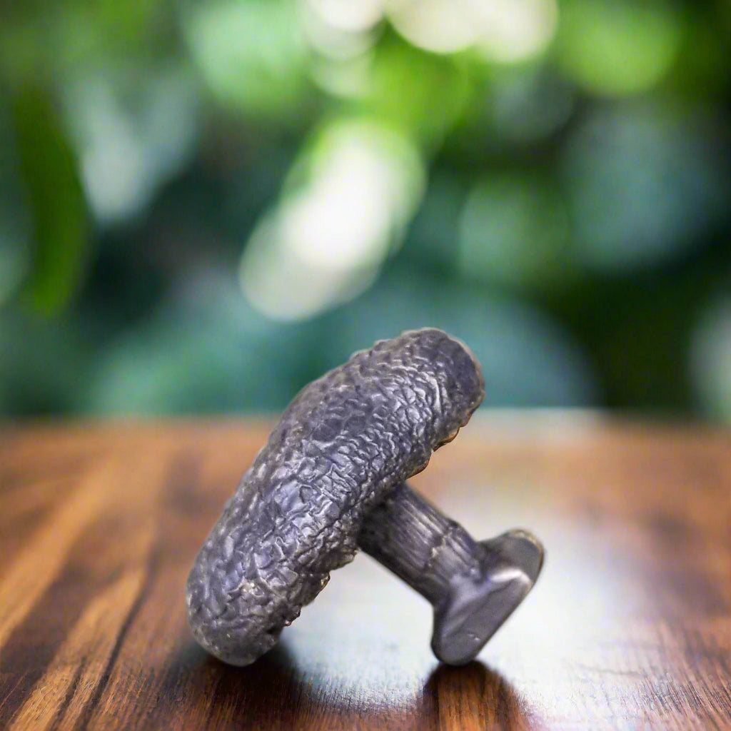 Crinkle Top Toadstool Finial