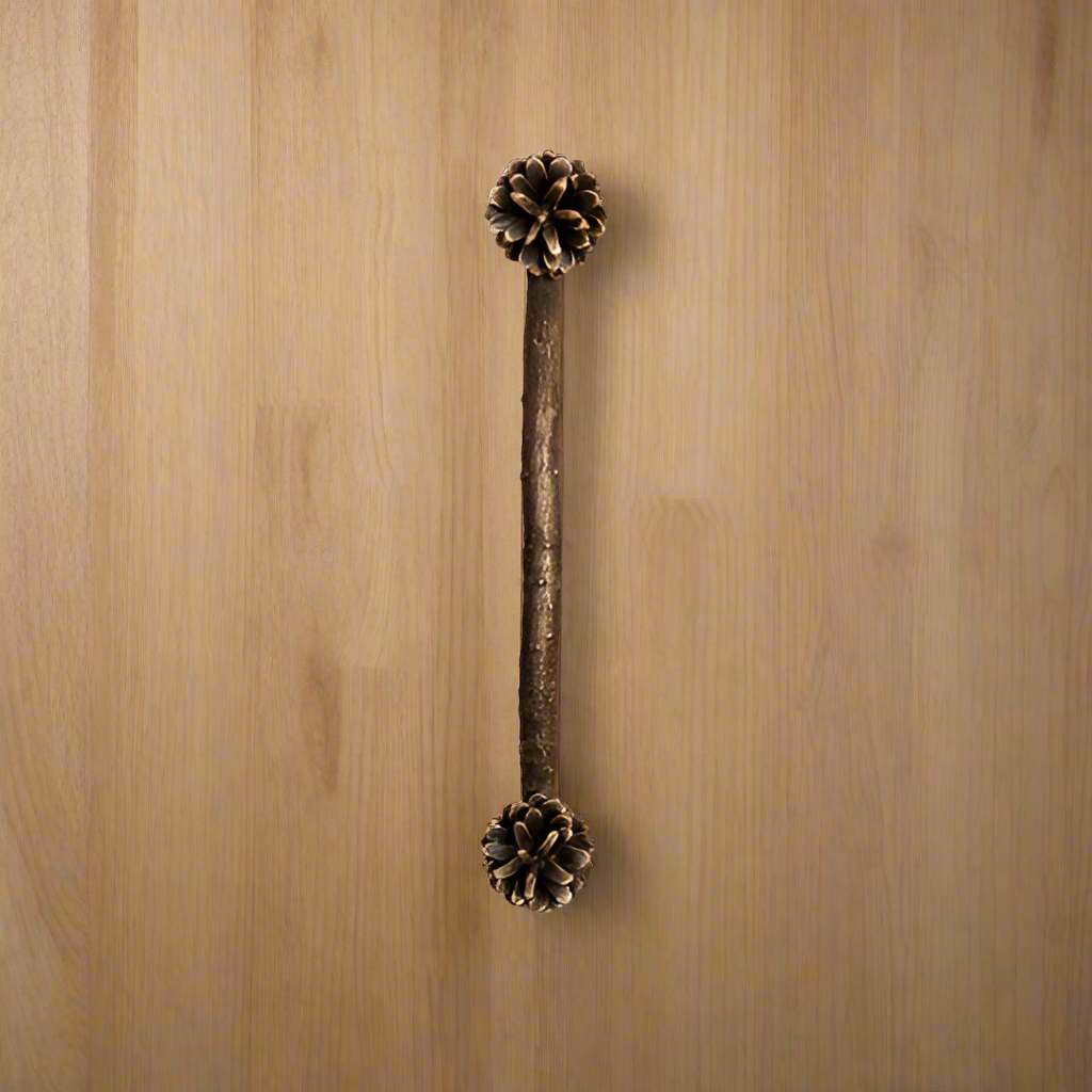 Lodgepole Pinecone Door Handle | 9"
